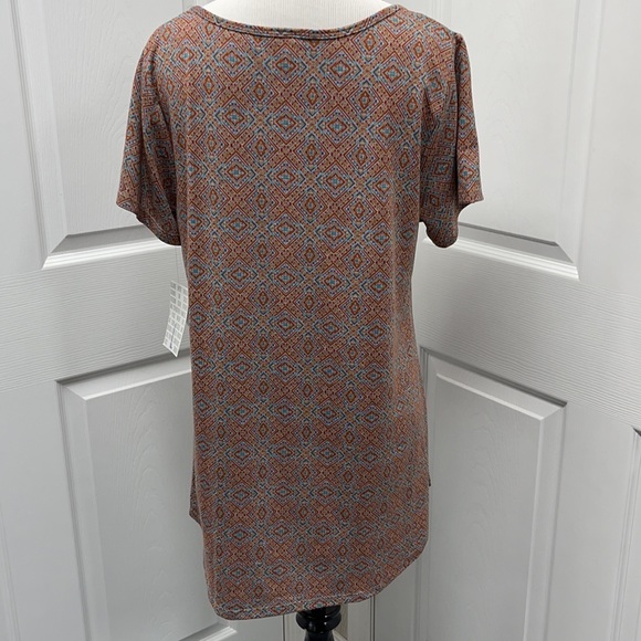 LuLaRoe New Large Geometric Classic T Shirt NWT - Picture 4 of 8